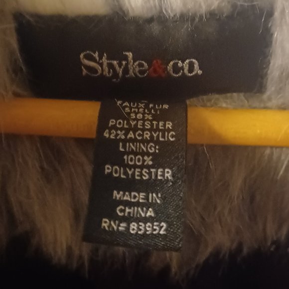 STYLE & CO. FAUX  FUR JACKET - Picture 5 of 5